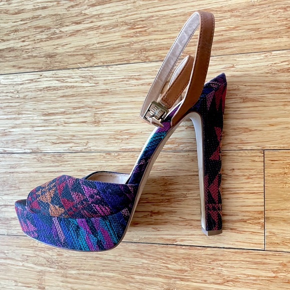 Colourful strap sandals with bloc heel - Picture 1 of 7